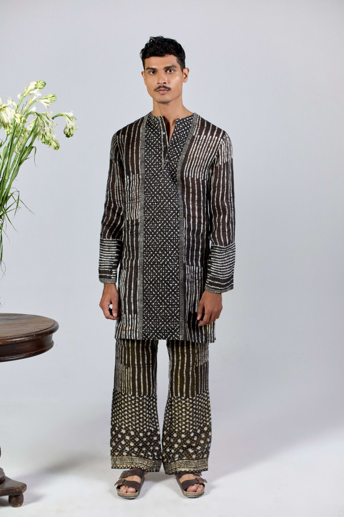 Mundra Kurta Set